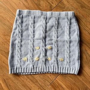 Cable-Knit Mini Skirt in Light Gray with Yellow Embroidered Dots